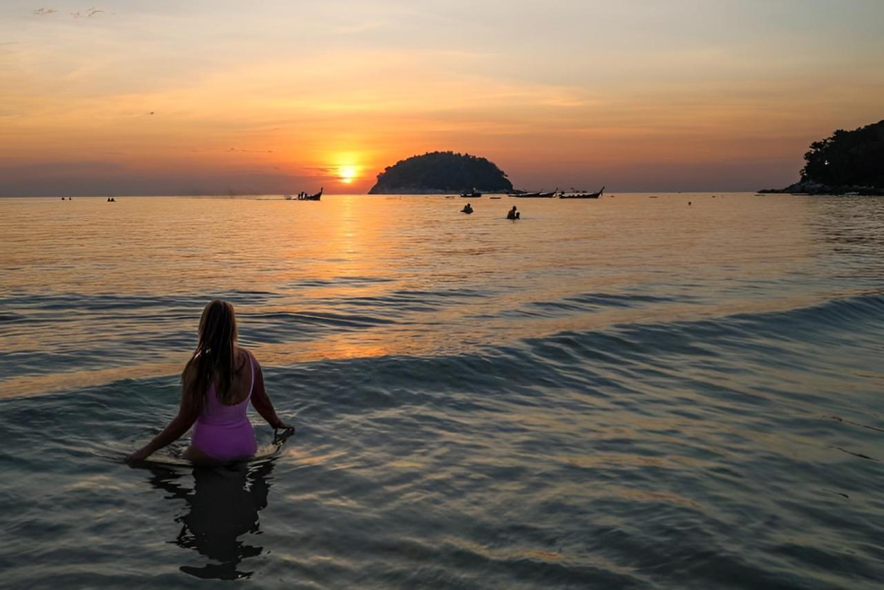Bougainvillea Terrace House 3* Kata Beach (Phuket)