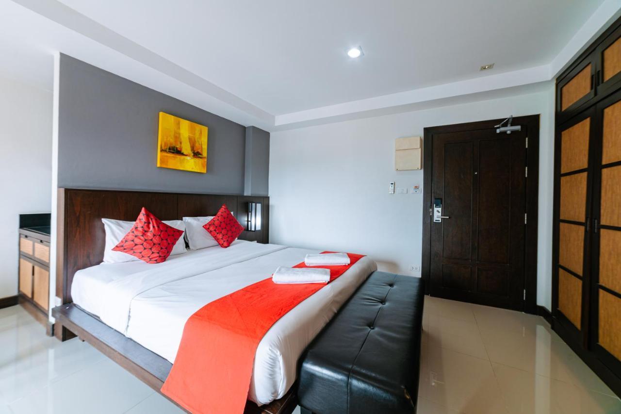 Ratana Sakdidet, Town Hotel 3*