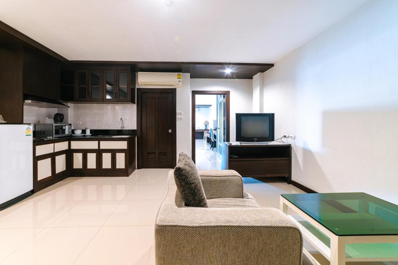 Ratana Sakdidet, Town Phuket