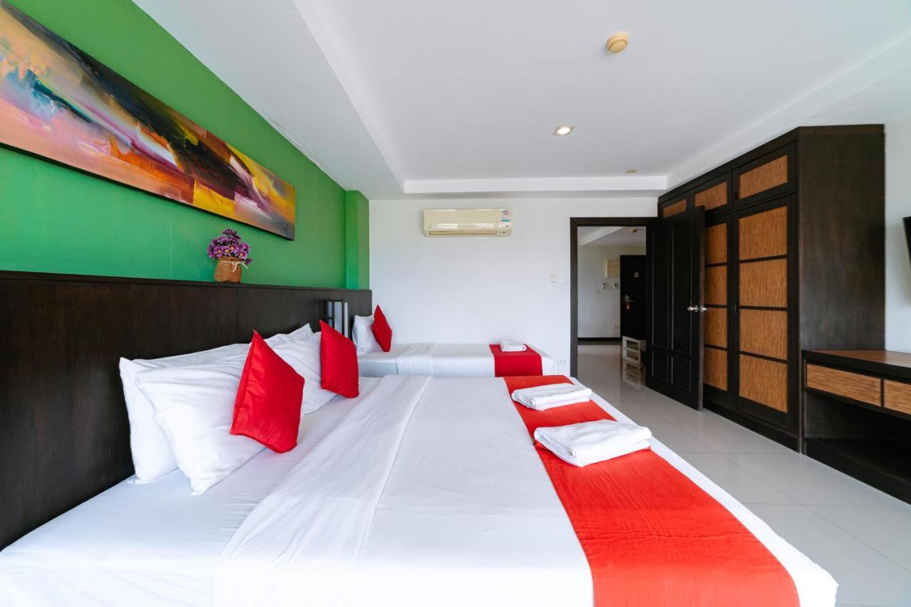 Ratana Sakdidet, Town 3* Phuket
