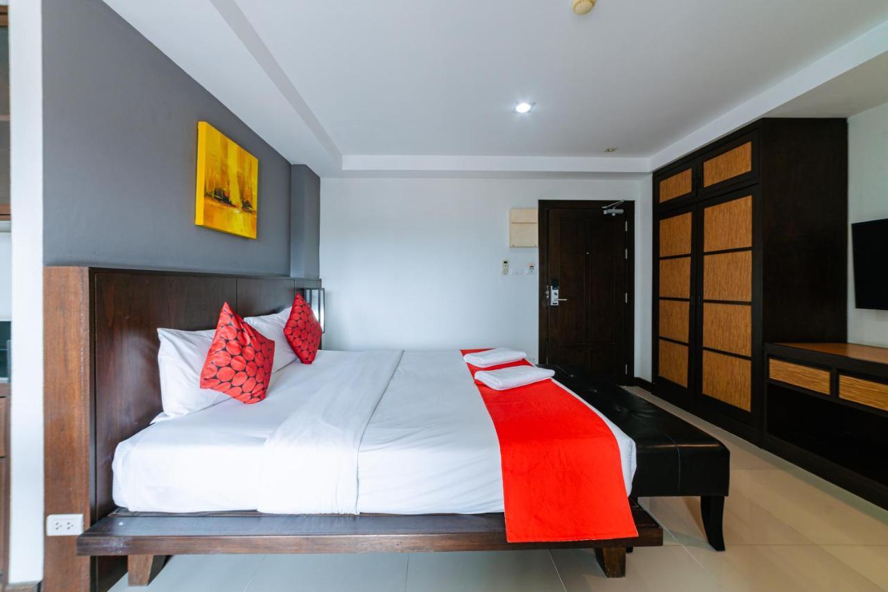 Ratana Sakdidet, Town Phuket