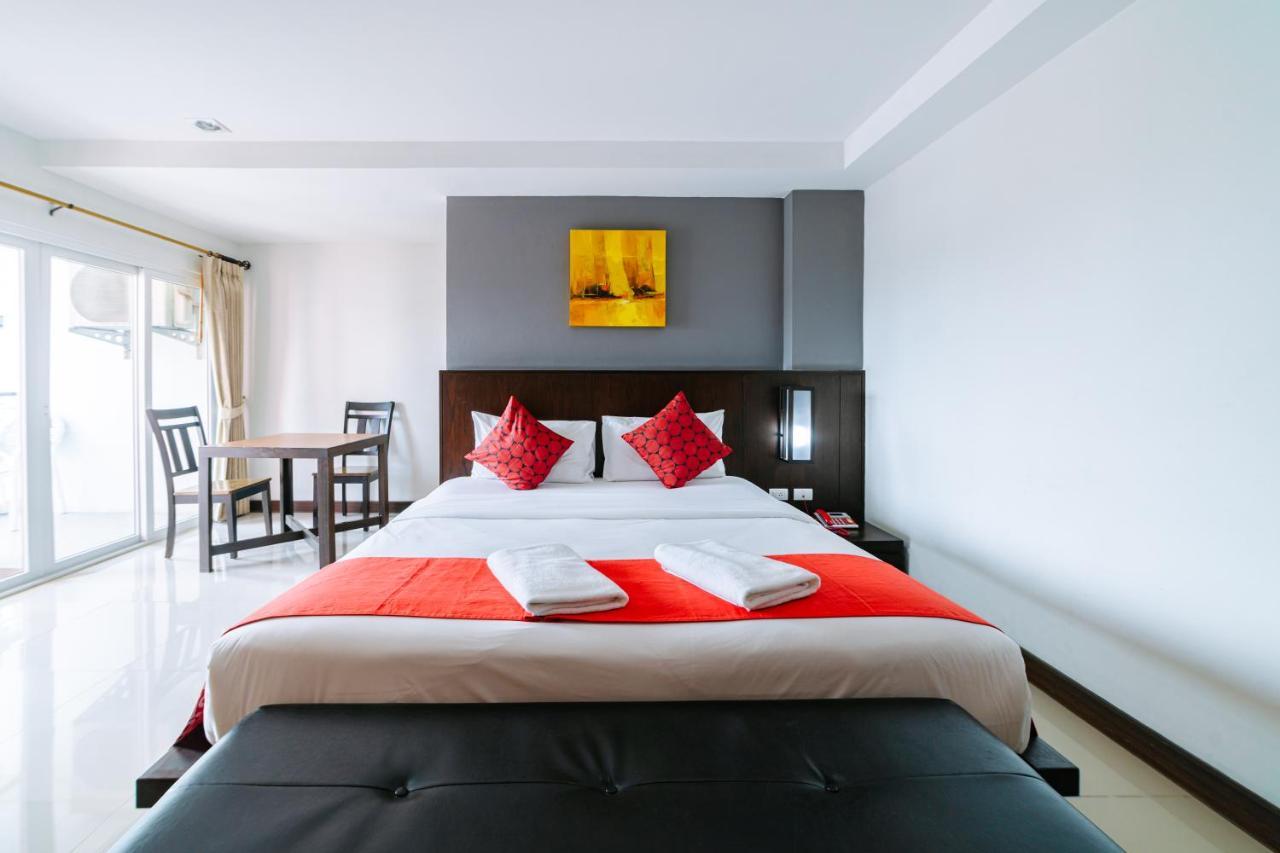 Ratana Sakdidet, Town 3* Phuket