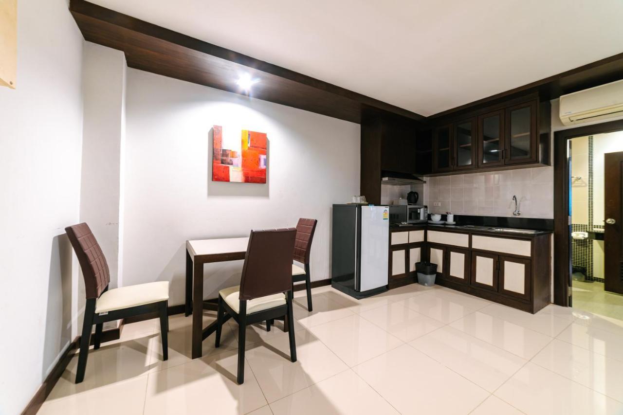 Hotel Ratana Sakdidet, Town Phuket