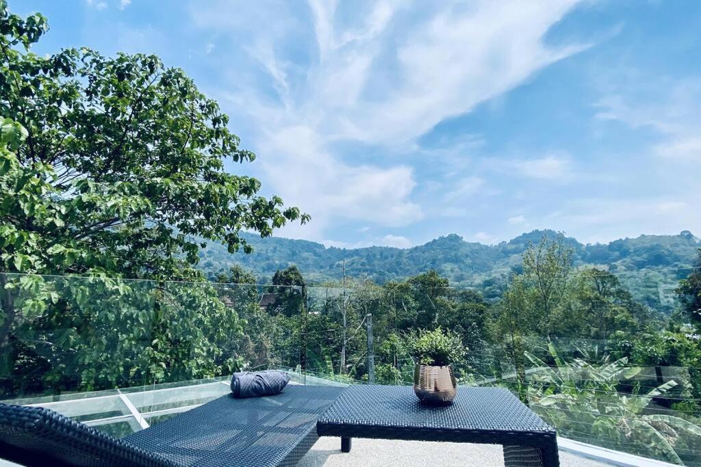 Villa 2bdr Pool 卡马拉山景泳池别墅 *