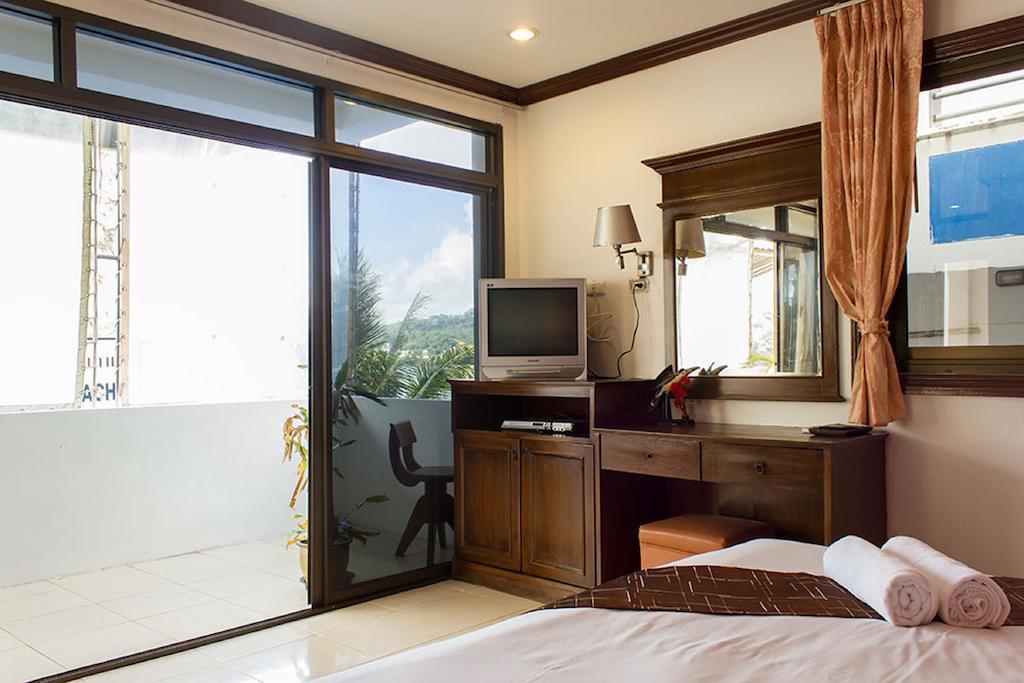 Guest house Baan Natacha Beachfront