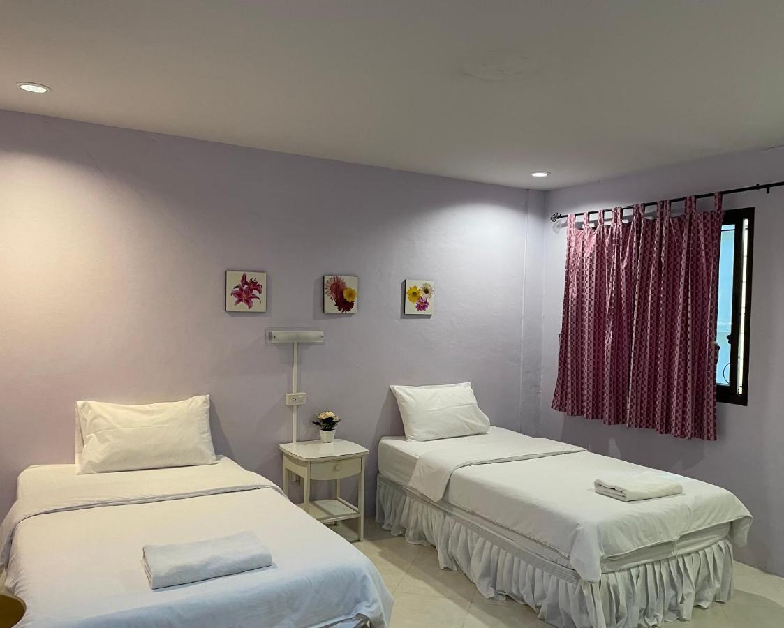 Hotel Nawaporn Place