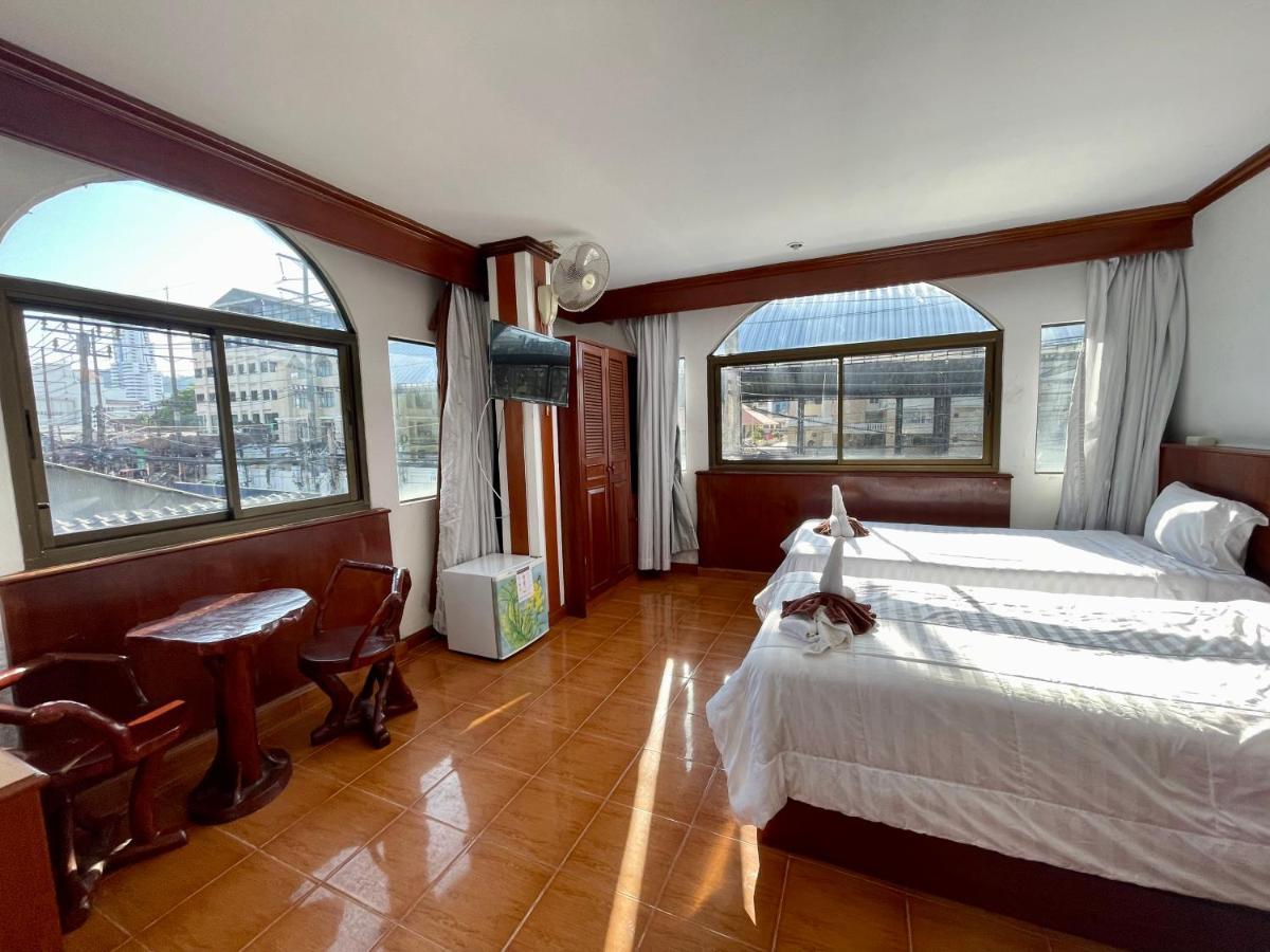 Centre Point Hotel 3*