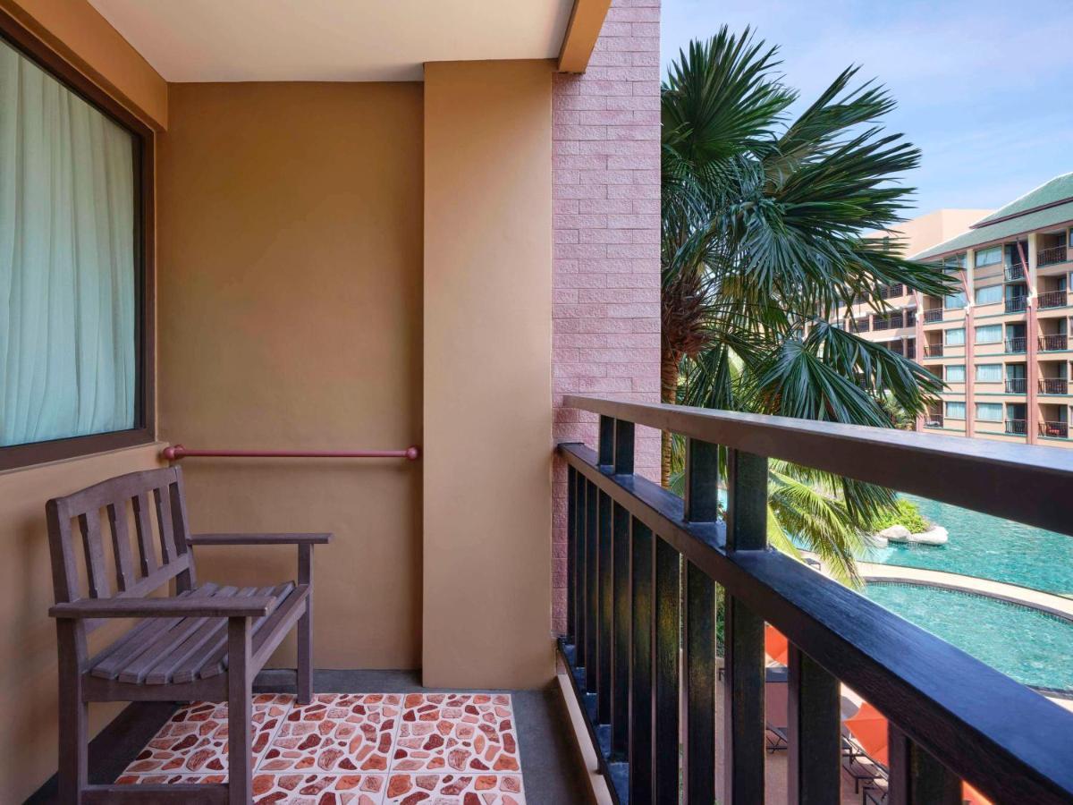 Novotel Phuket Vintage Park Hotel 4*