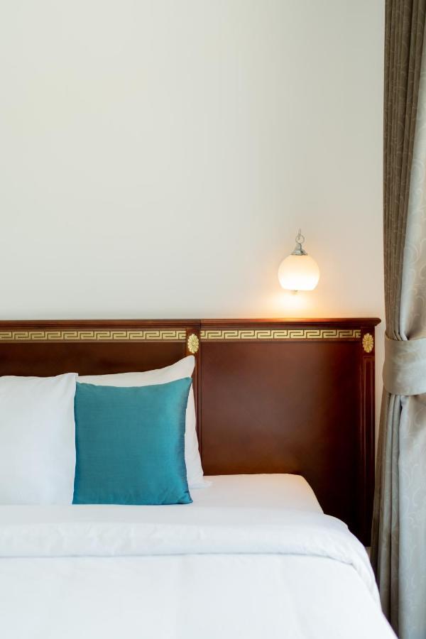Hotel De 3*