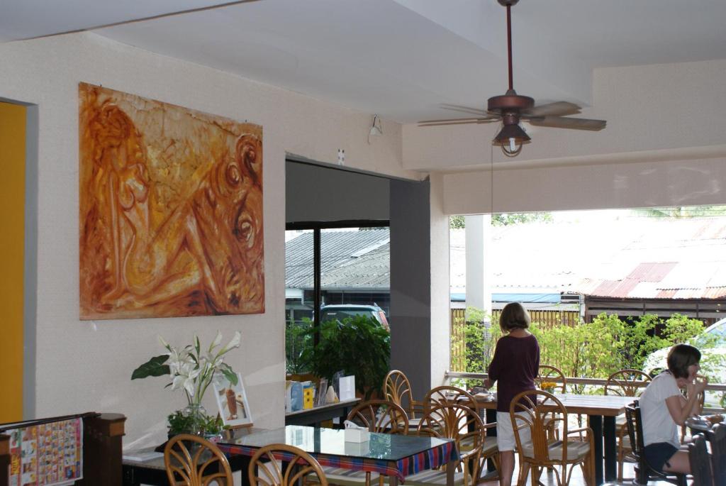 Rome Place Hotel Phuket