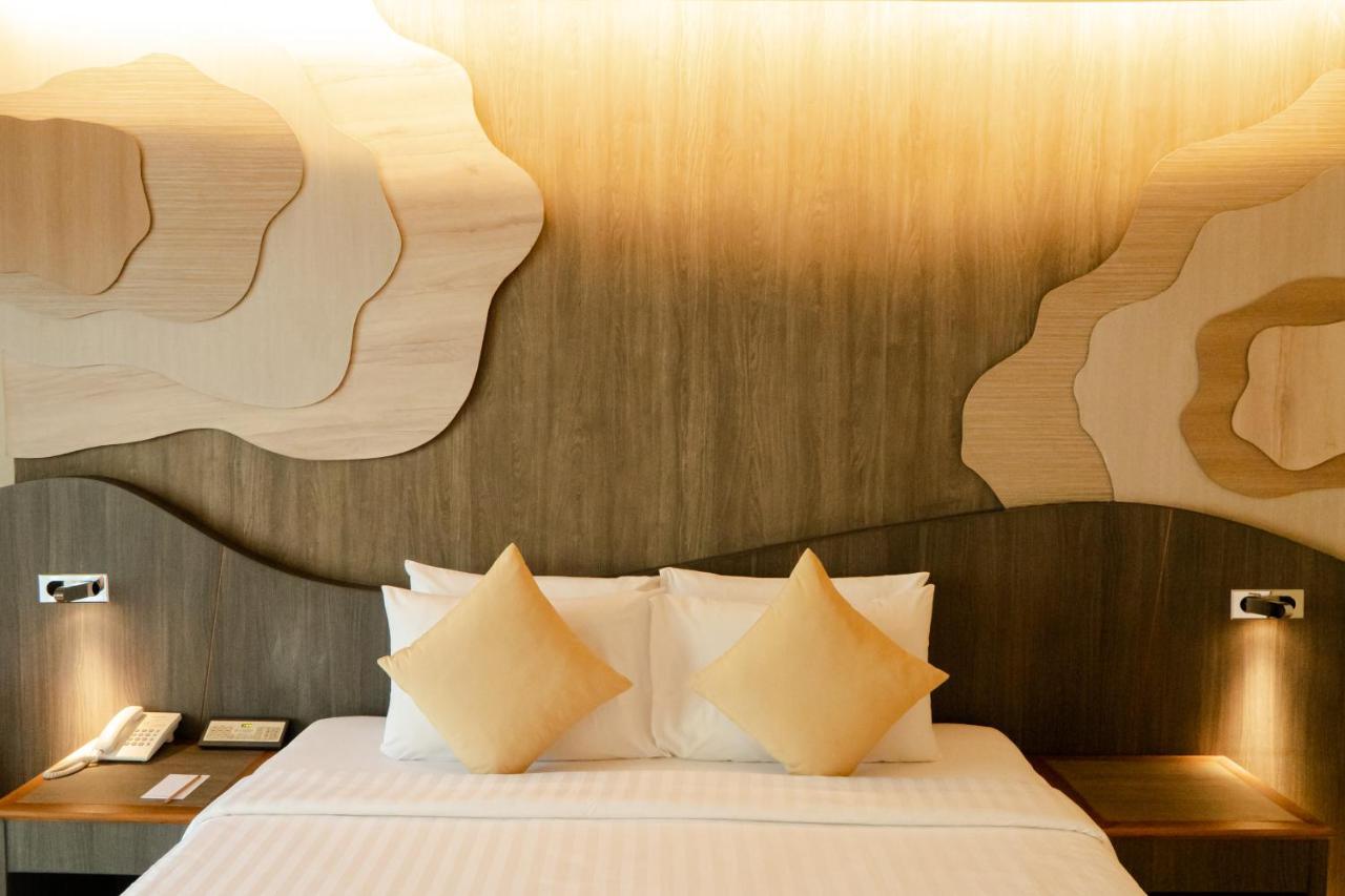 Amora Phuket Resort