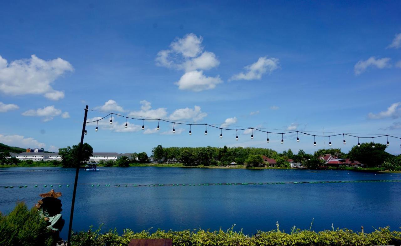 Resort The Chalong Sha