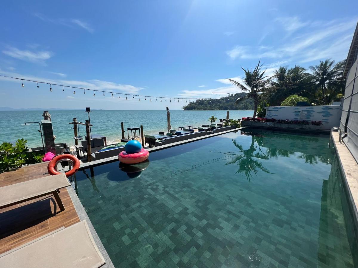 Resort The Nchantra Beachfront *
