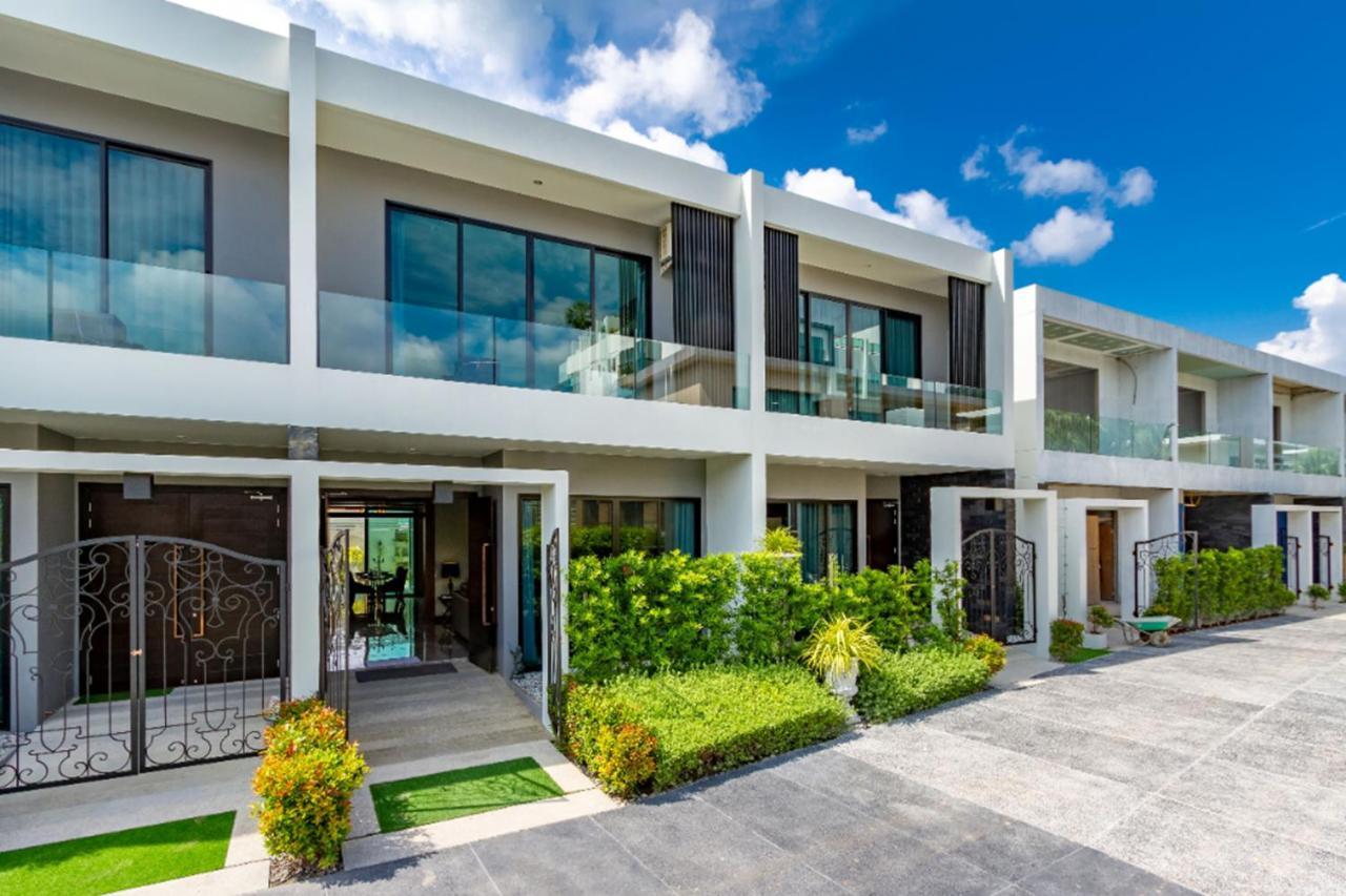 Beachside Luxury Villa: Private Pool & Modern Comforts Villa *