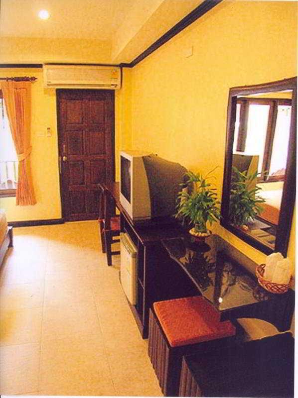 Andaman House Sha Hotel