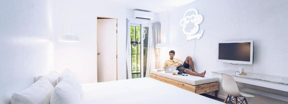 Hotel Blu Monkey