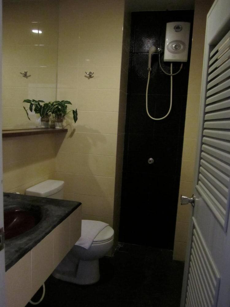 Rome Place Hotel Phuket