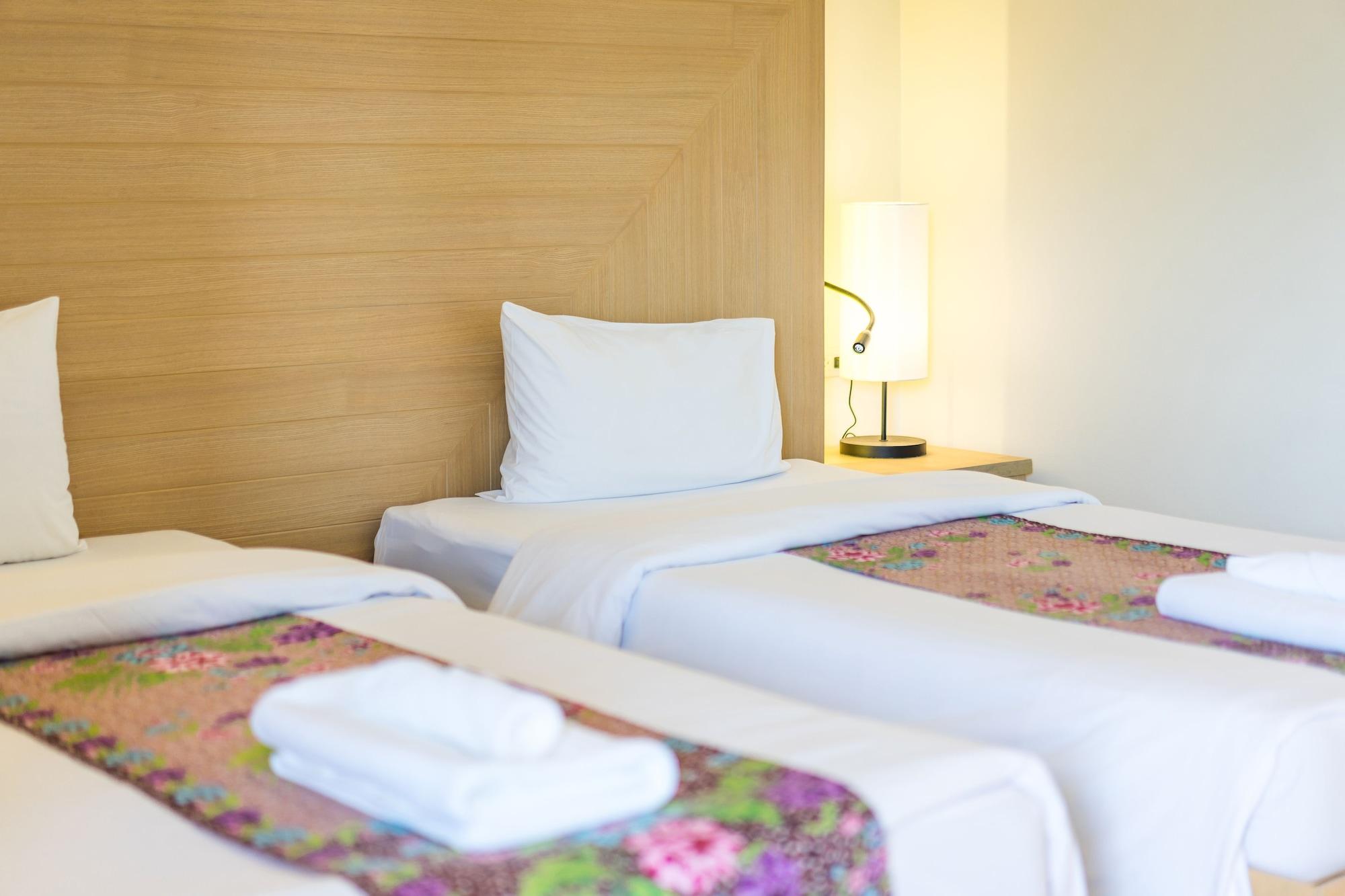 Hotel Baan Suwantawe Phuket
