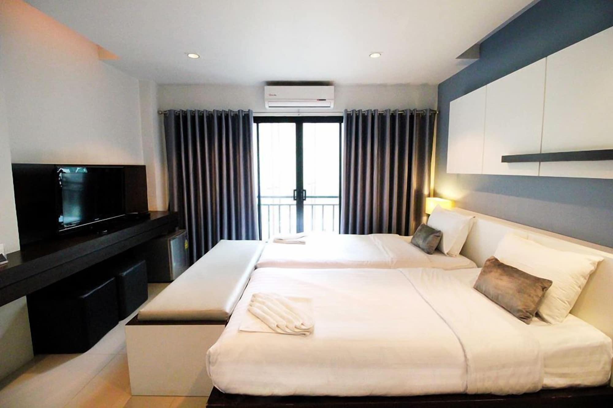 The Artist House 3*