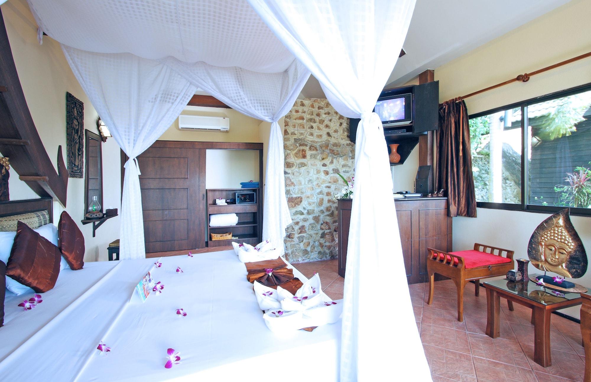 Boomerang Village Karon