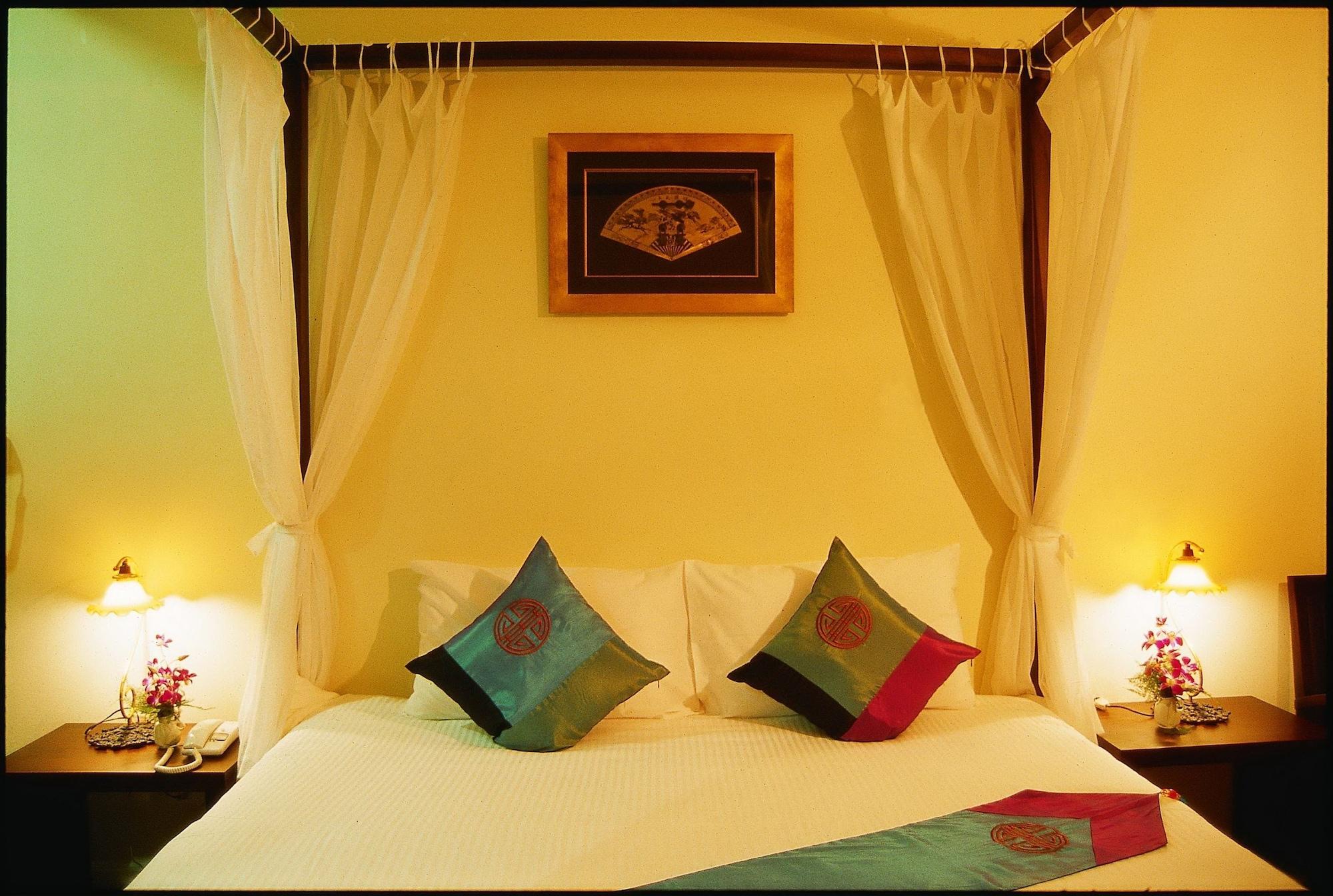 The Old Phuket - - Sha 4*
