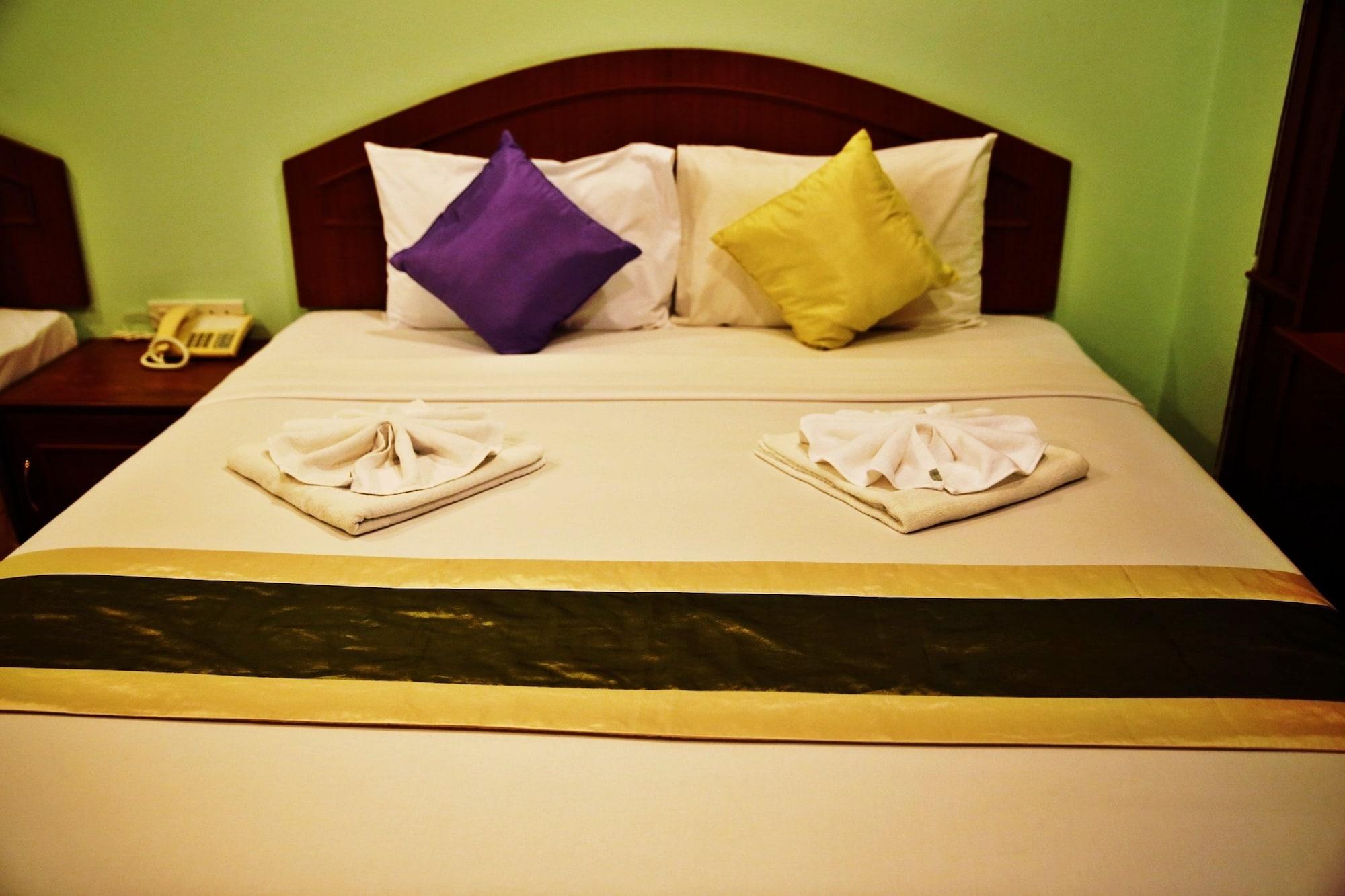 Hotel Baan Ss 2*