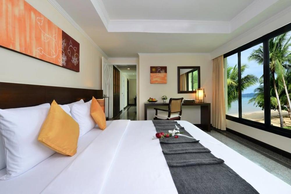 Panwa Boutique Beachfront Resort 4*