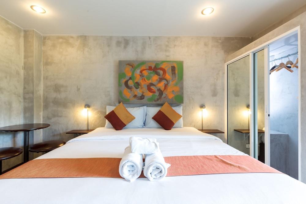 Baan Backpacker Hostel