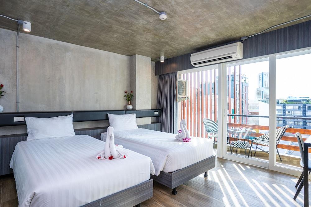 Dsure Phuket Hotel