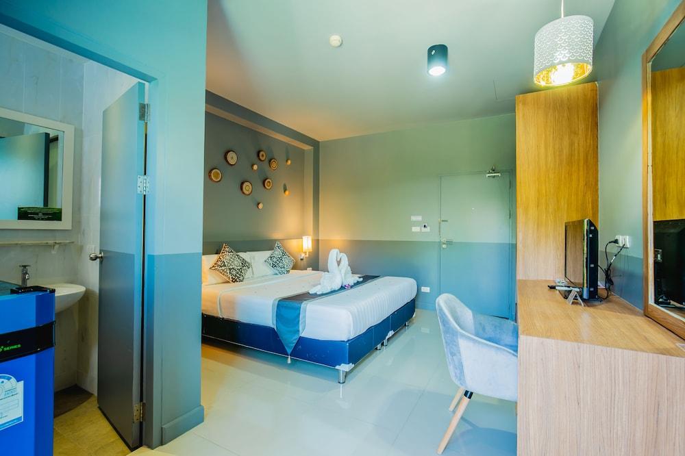 Hotel The Rubber Phuket 4*