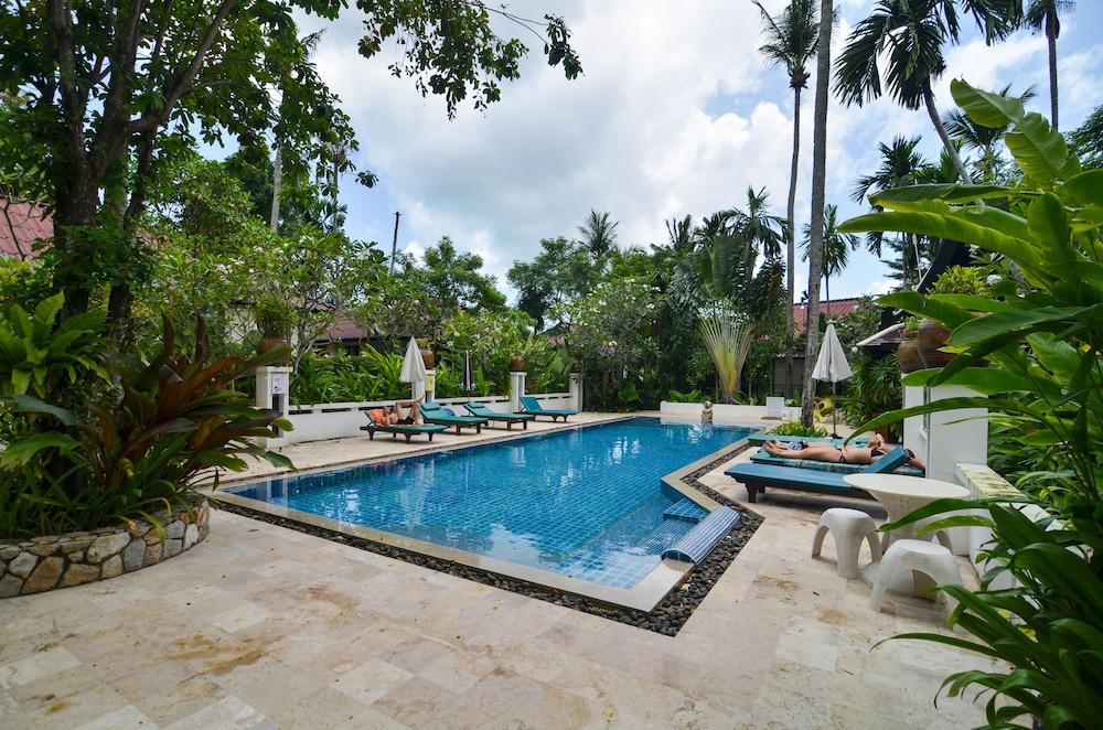 Cocoville Phuket - Sha