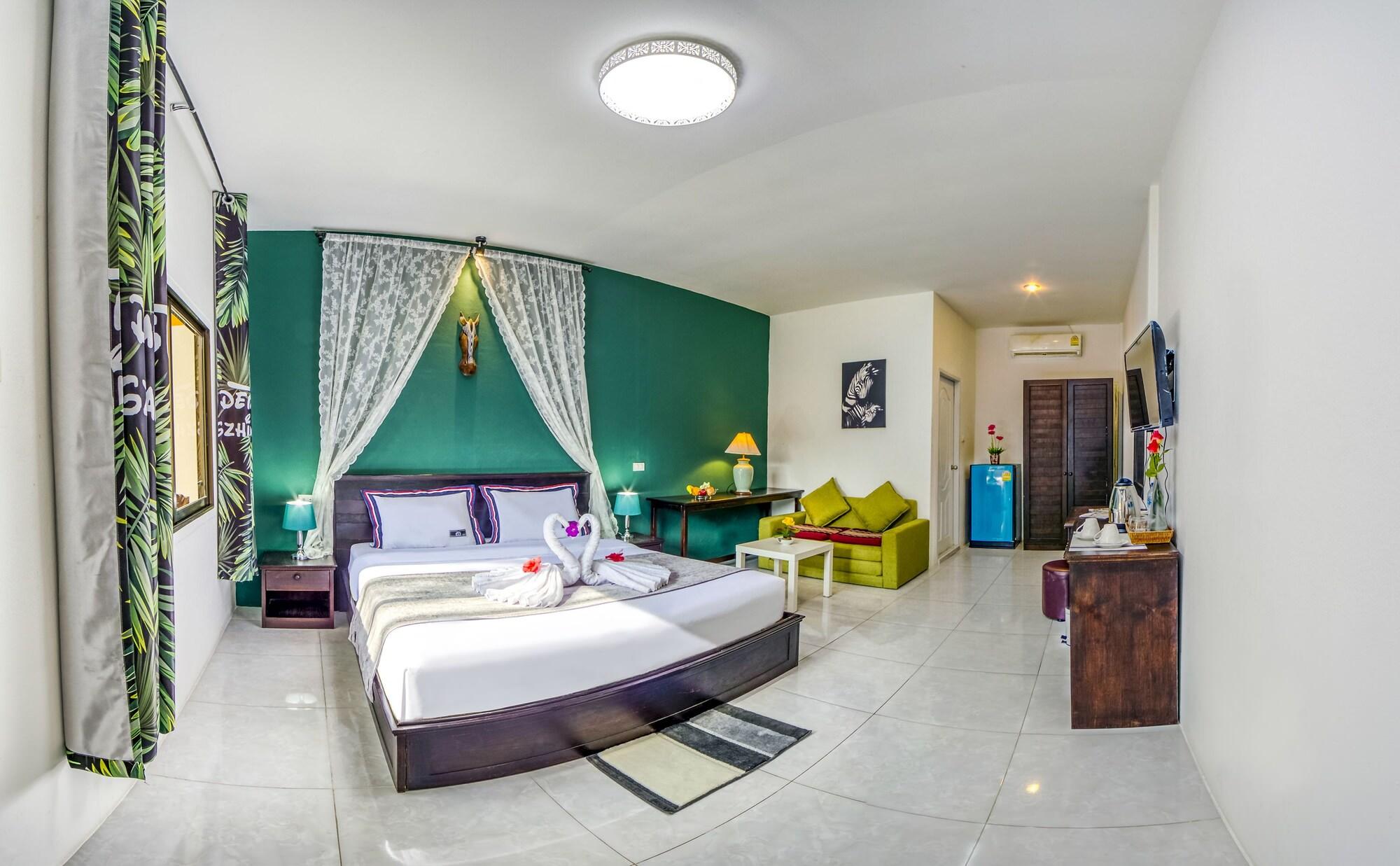 Hotel The Coconut Nanai 3*