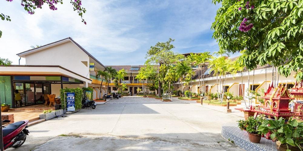 The Coconut Nanai 3*