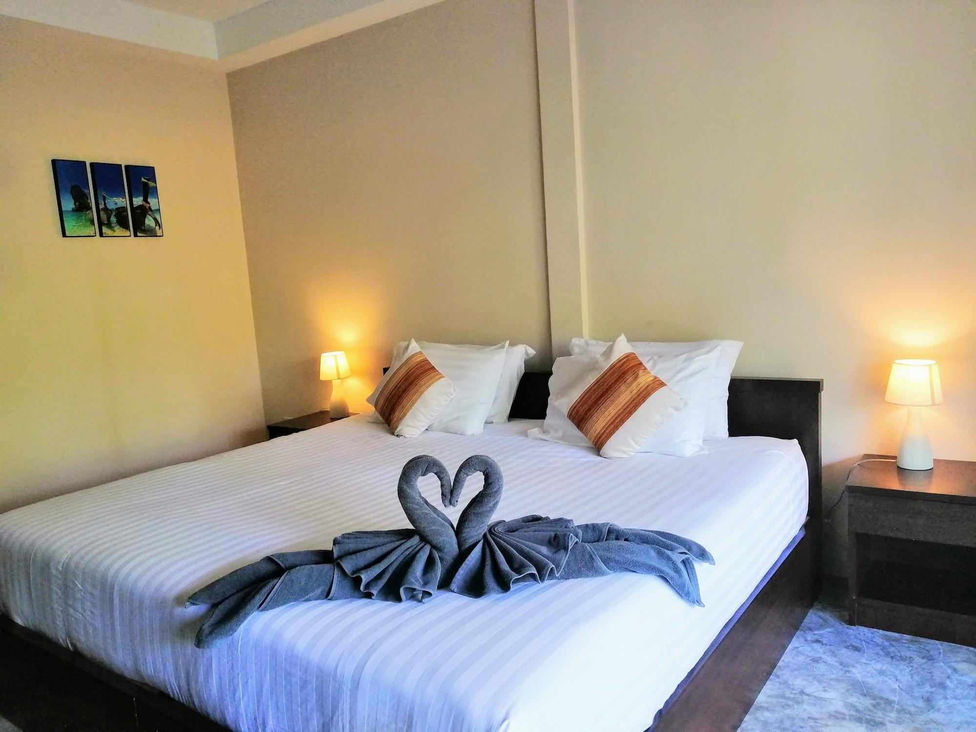 Hotel Naiharn - Sha Extra Nai Harn