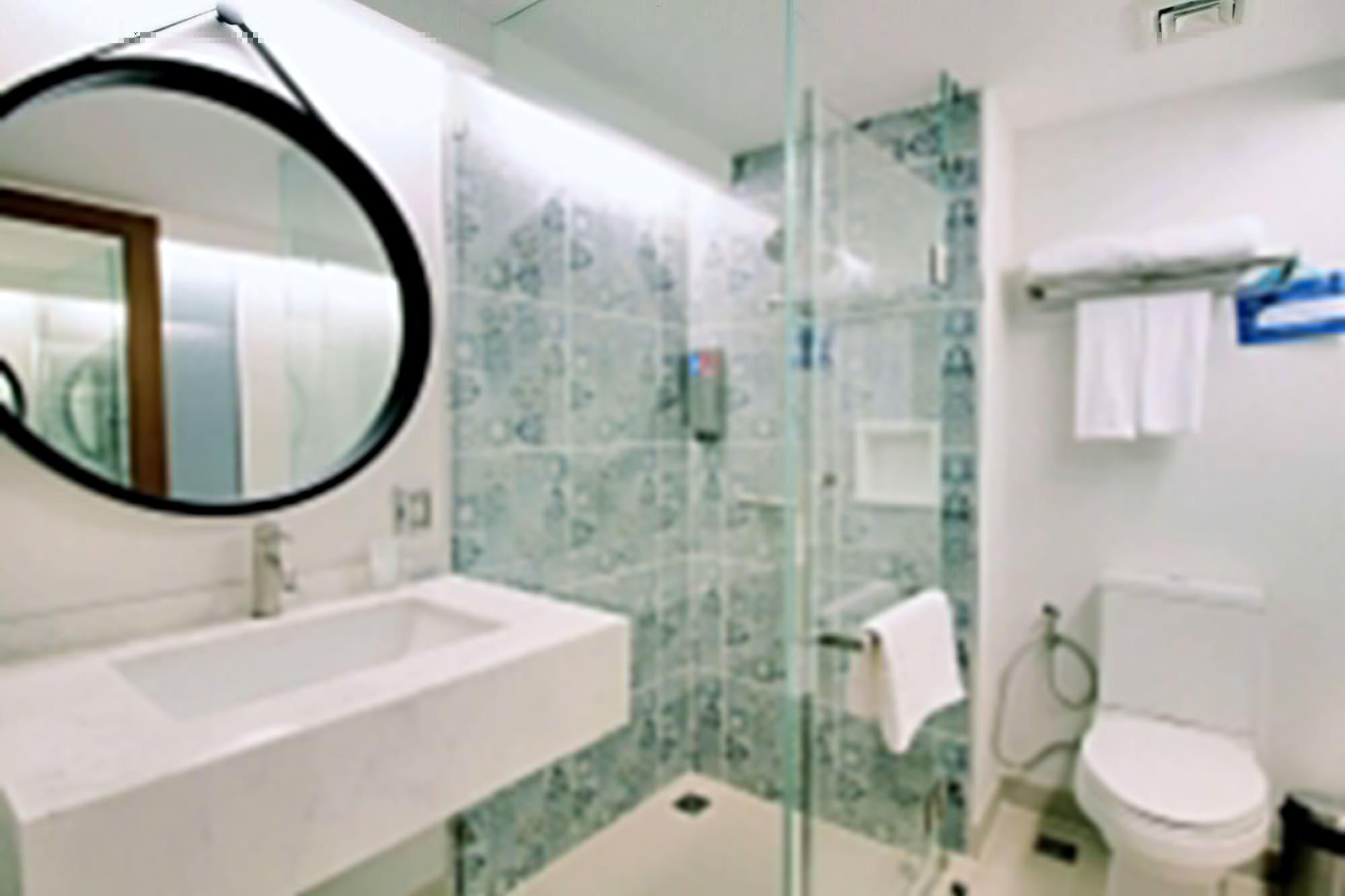 Lub D Phuket - Near & Vibrant Social Vibe Hostel *