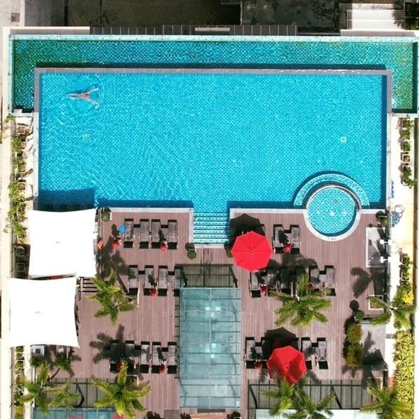 Apartment Seaview Duplex With Jacuzzi At The Charm Patong