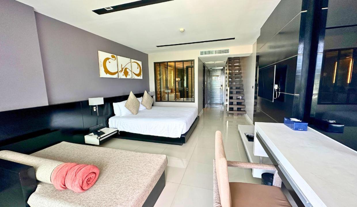 Apartment Seaview Duplex With Jacuzzi At The Charm Patong