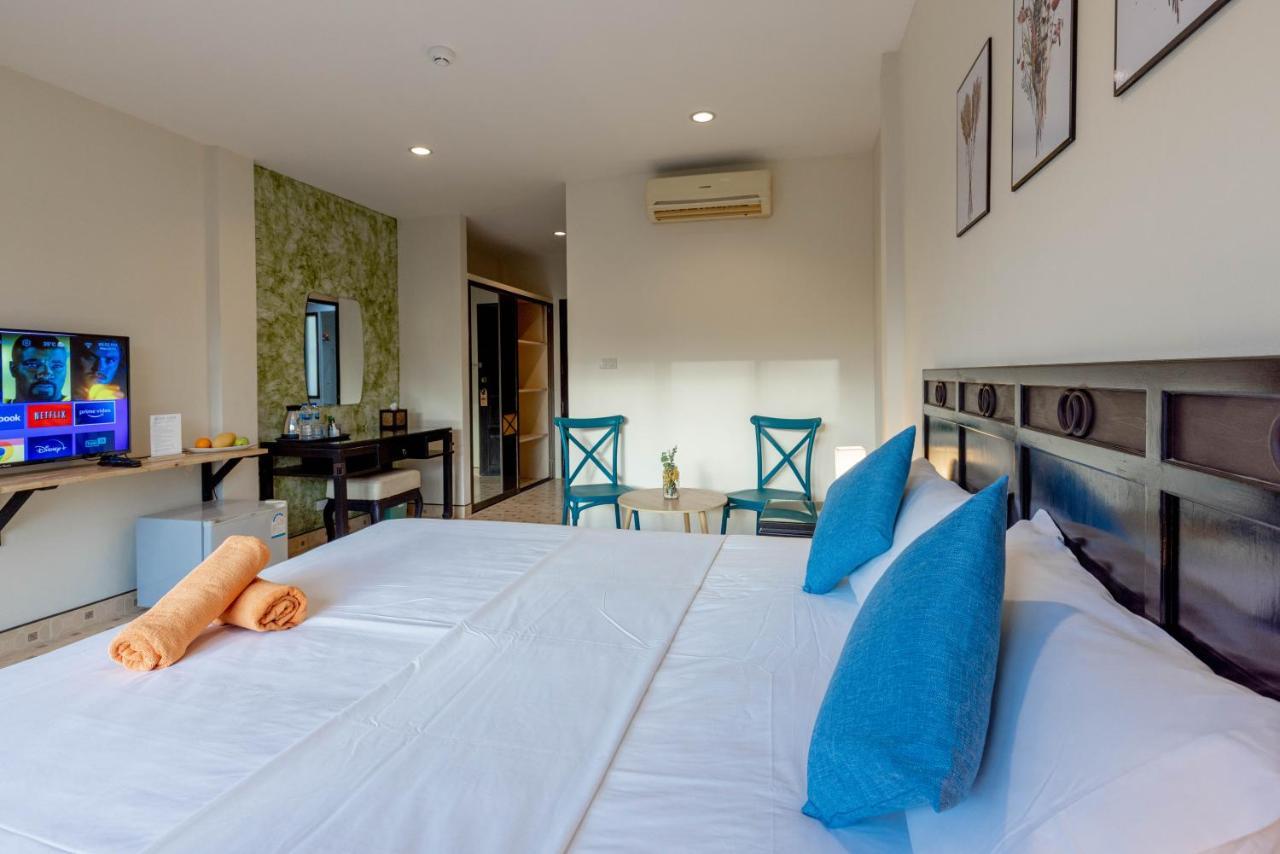 Club22 Kamala Suites, Kamala Kamala Beach