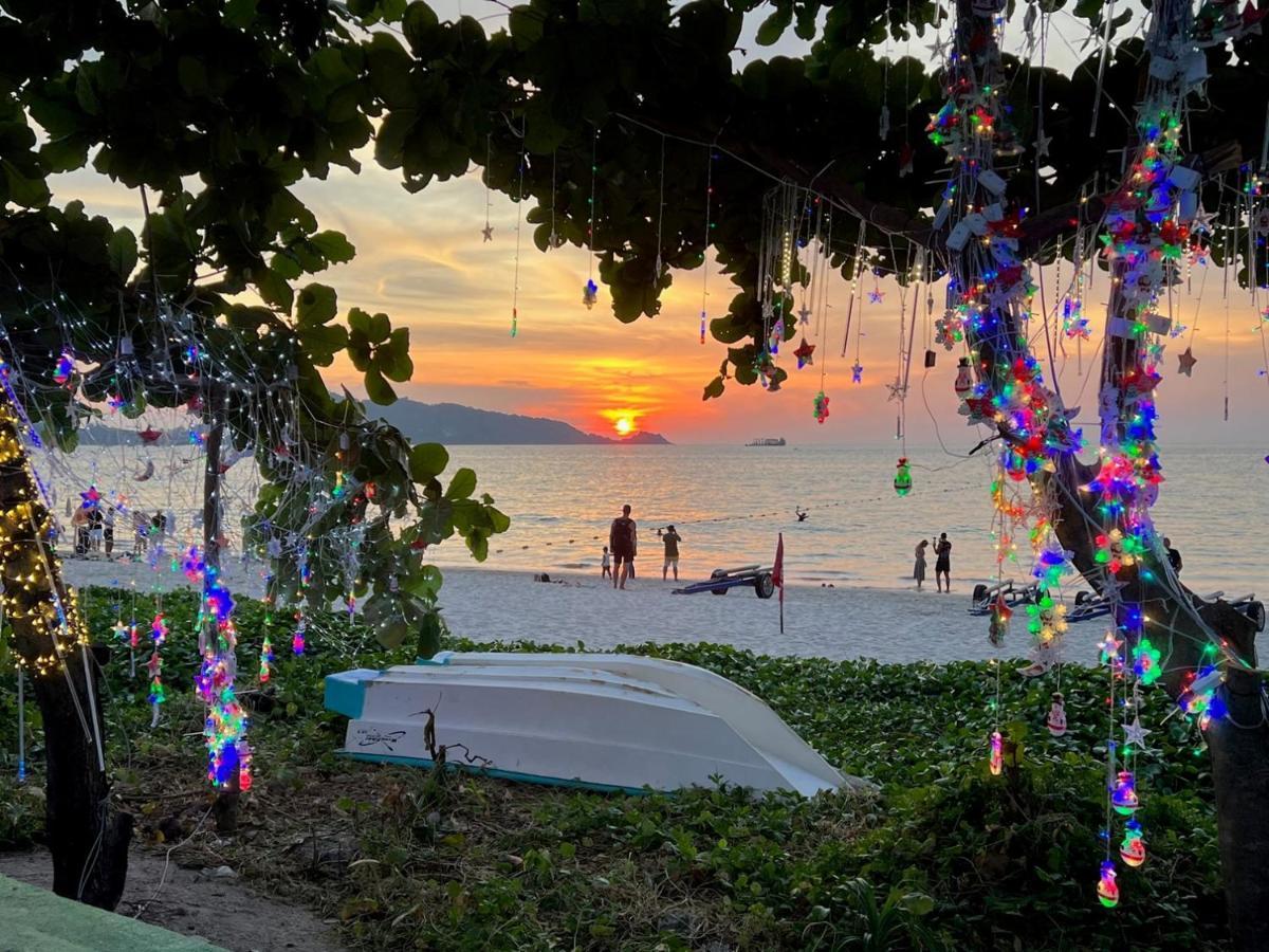 Apartment Beachside Luxury Condo: Smart Living With Ocean Proximity *