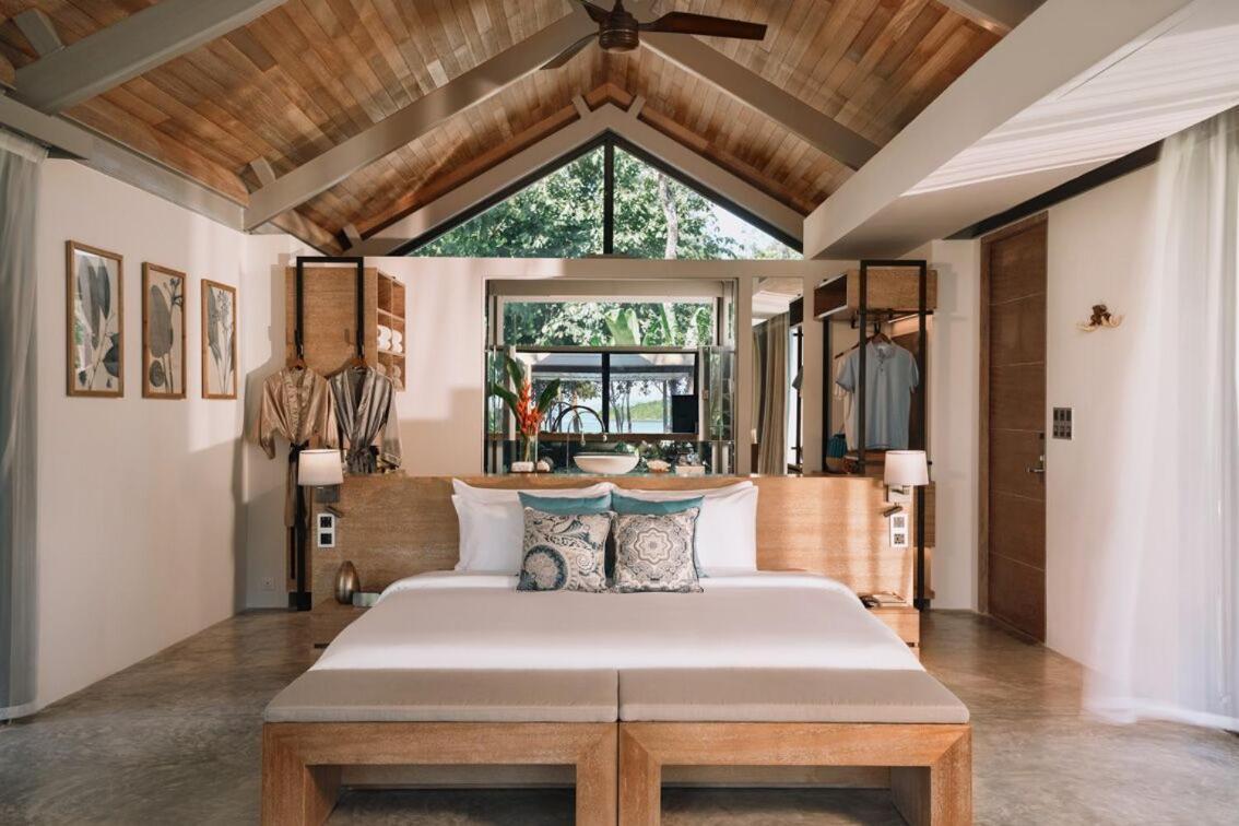 Hotel Escape Burasari 5*