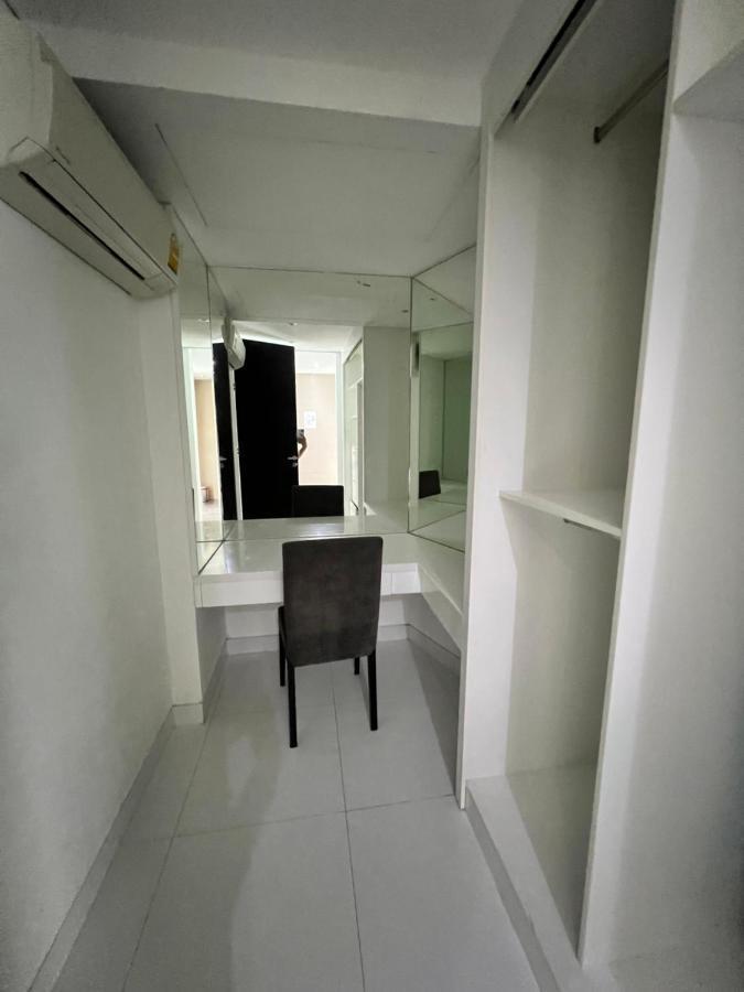 Twin Sands Penthouse Resort
