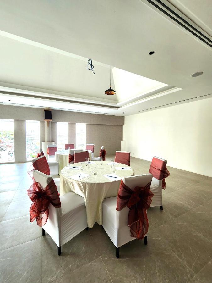 Amalthea Hotel 4*