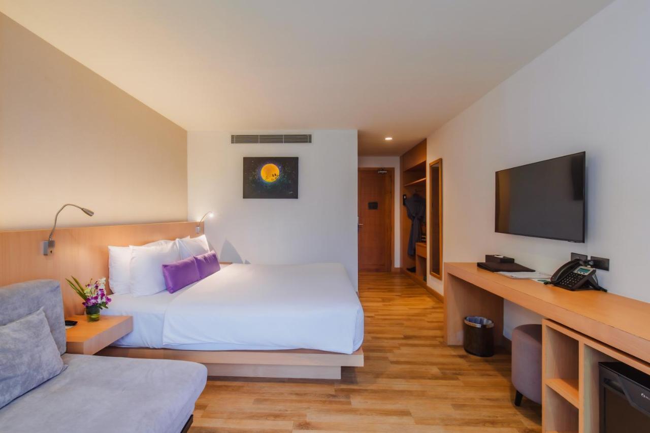 Hotel The Lunar Patong
