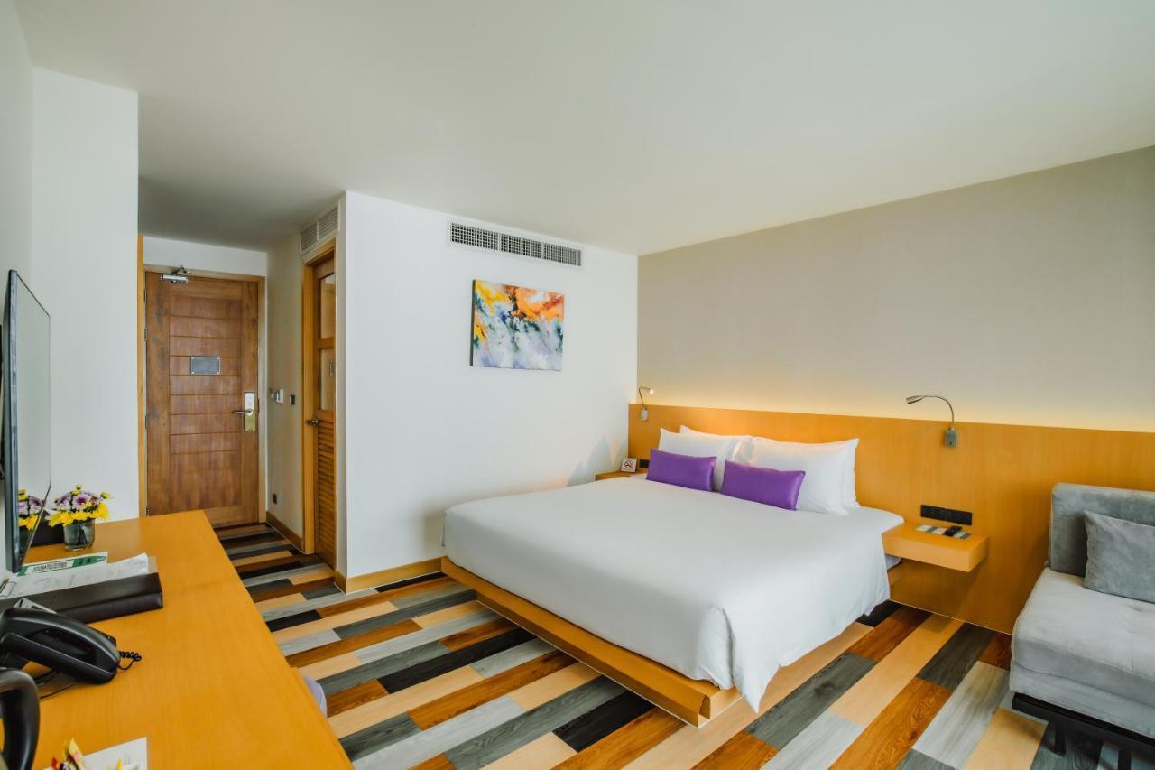 The Lunar Hotel 4*