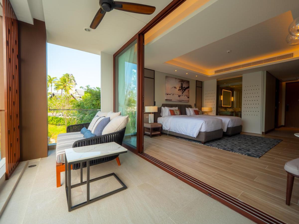 Luxury In The Laguna Near The Apartment *