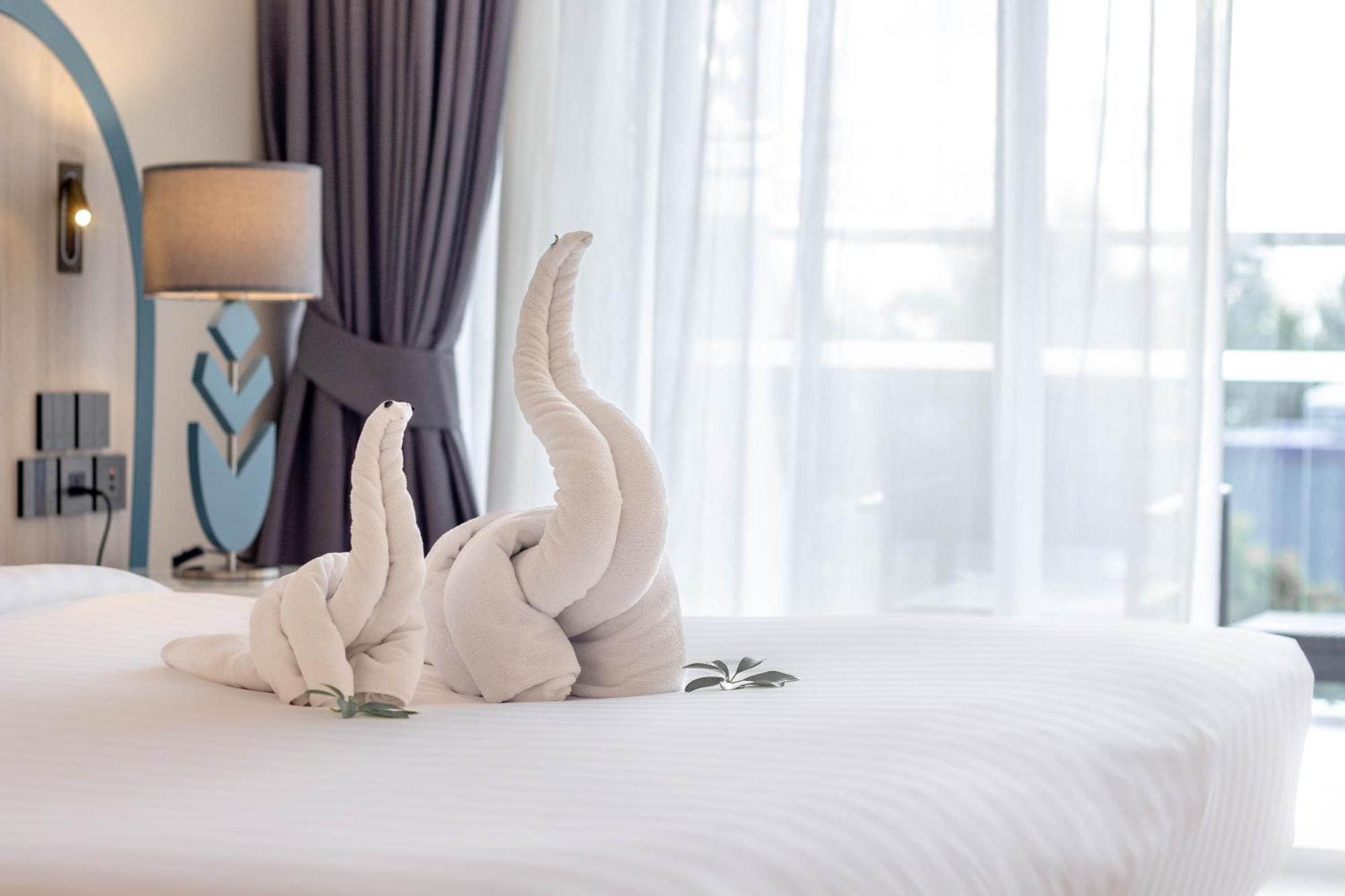 Hotel Andaman Embrace Patong, Phuket