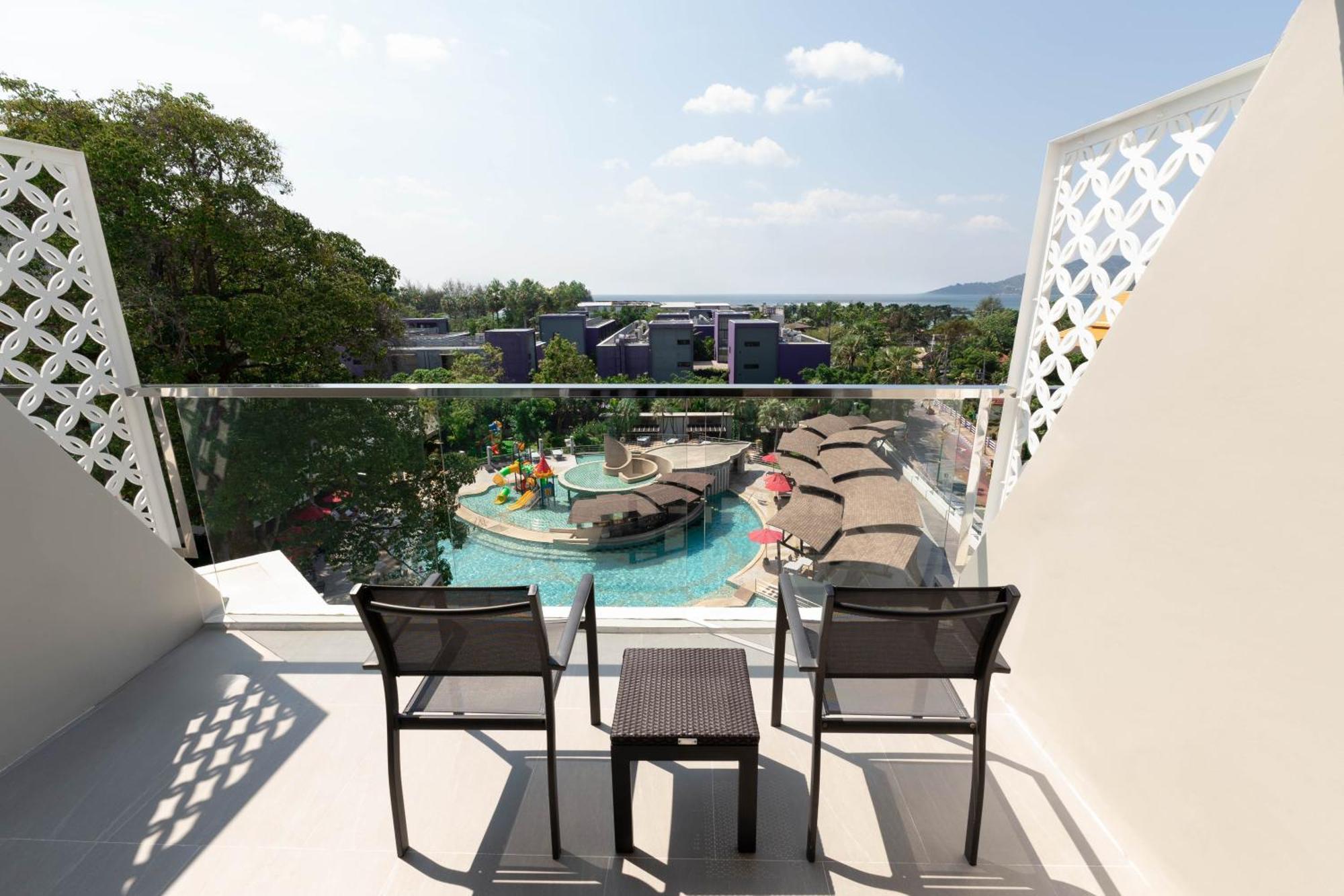 Hotel Andaman Embrace Patong, Phuket