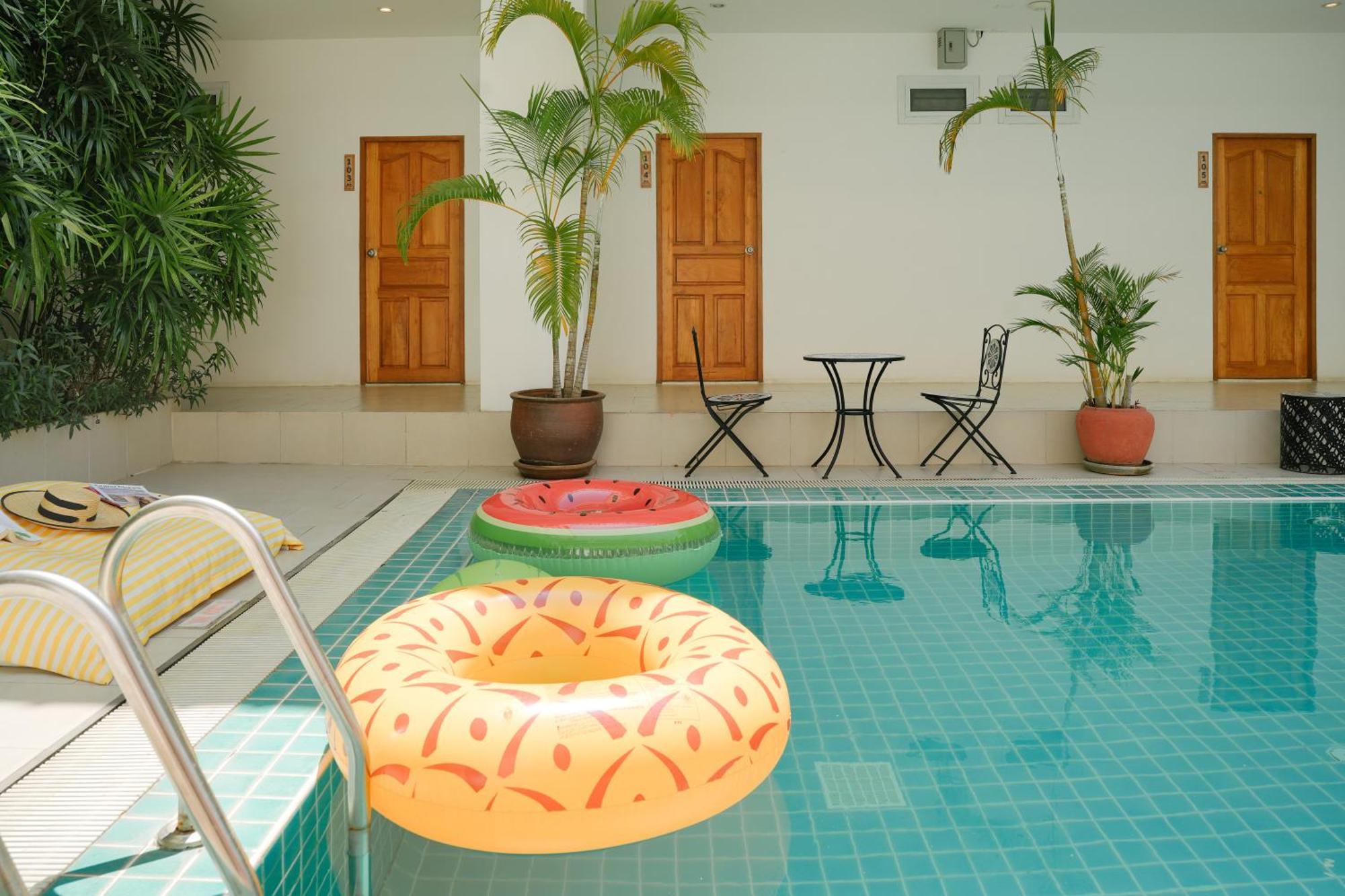 Nonnee Kata Phuket Ostello