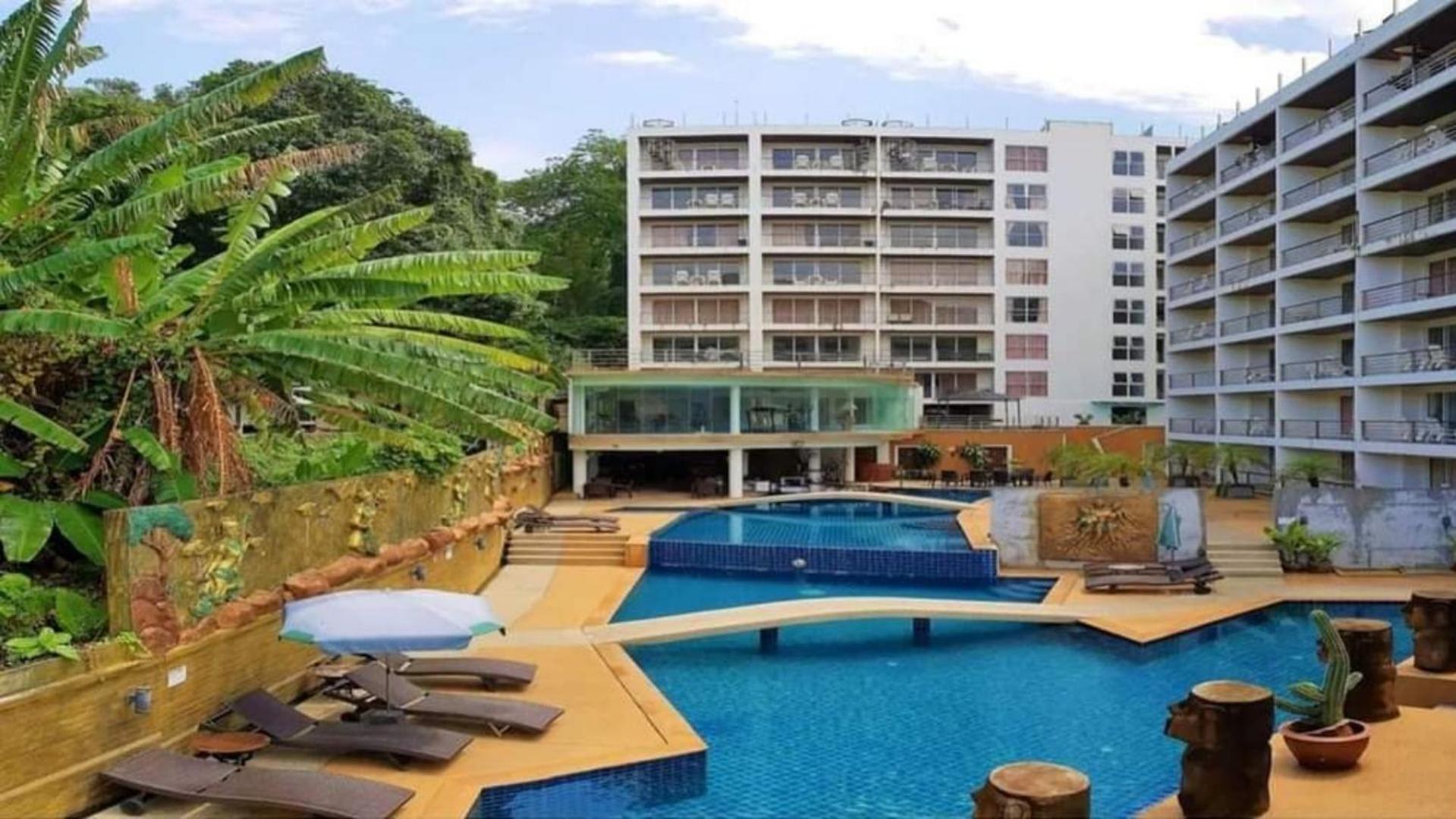 Wazza's Apartment, Smart Tv And Fast Wi-fi * Patong