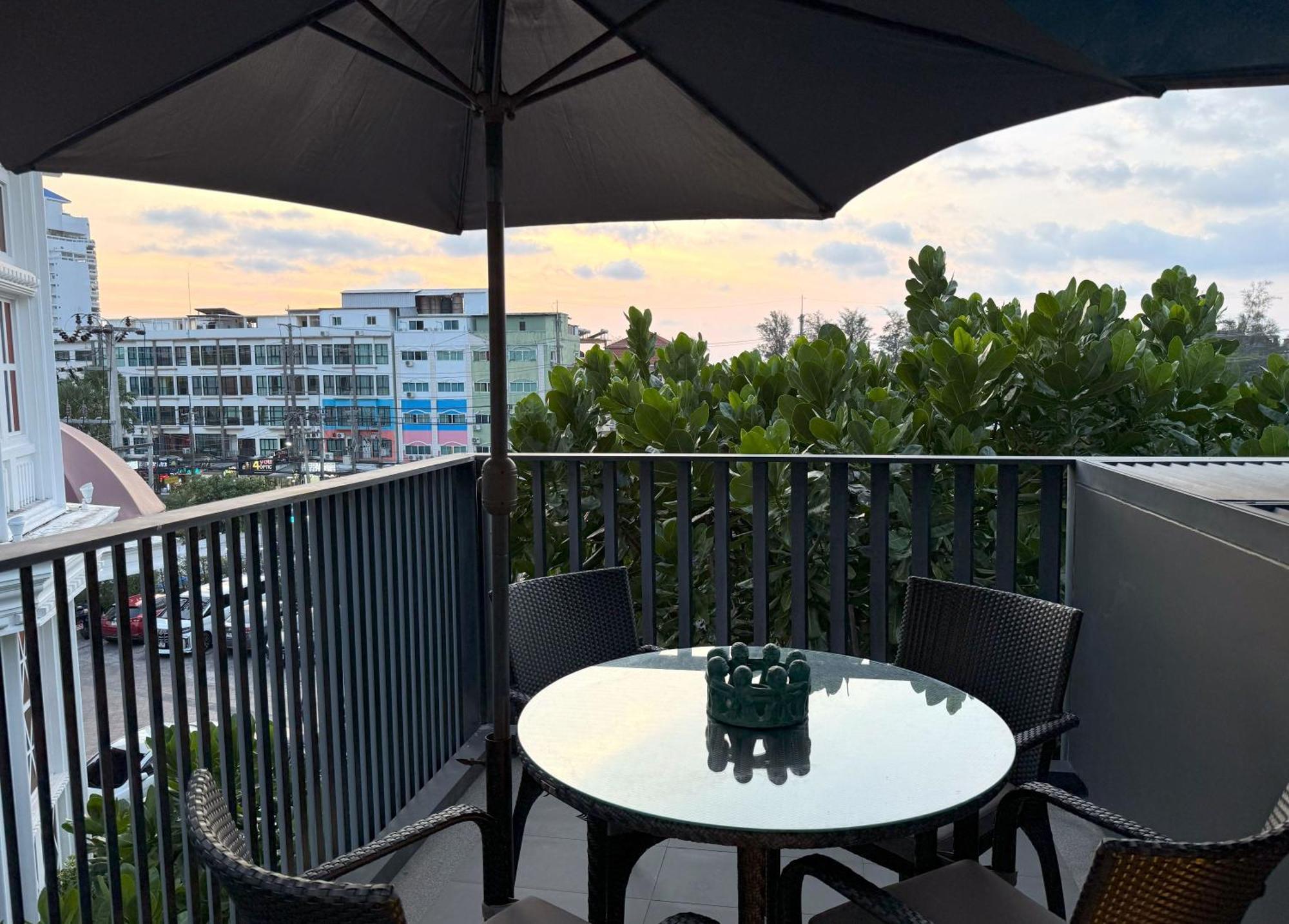 The Deck By Lofty